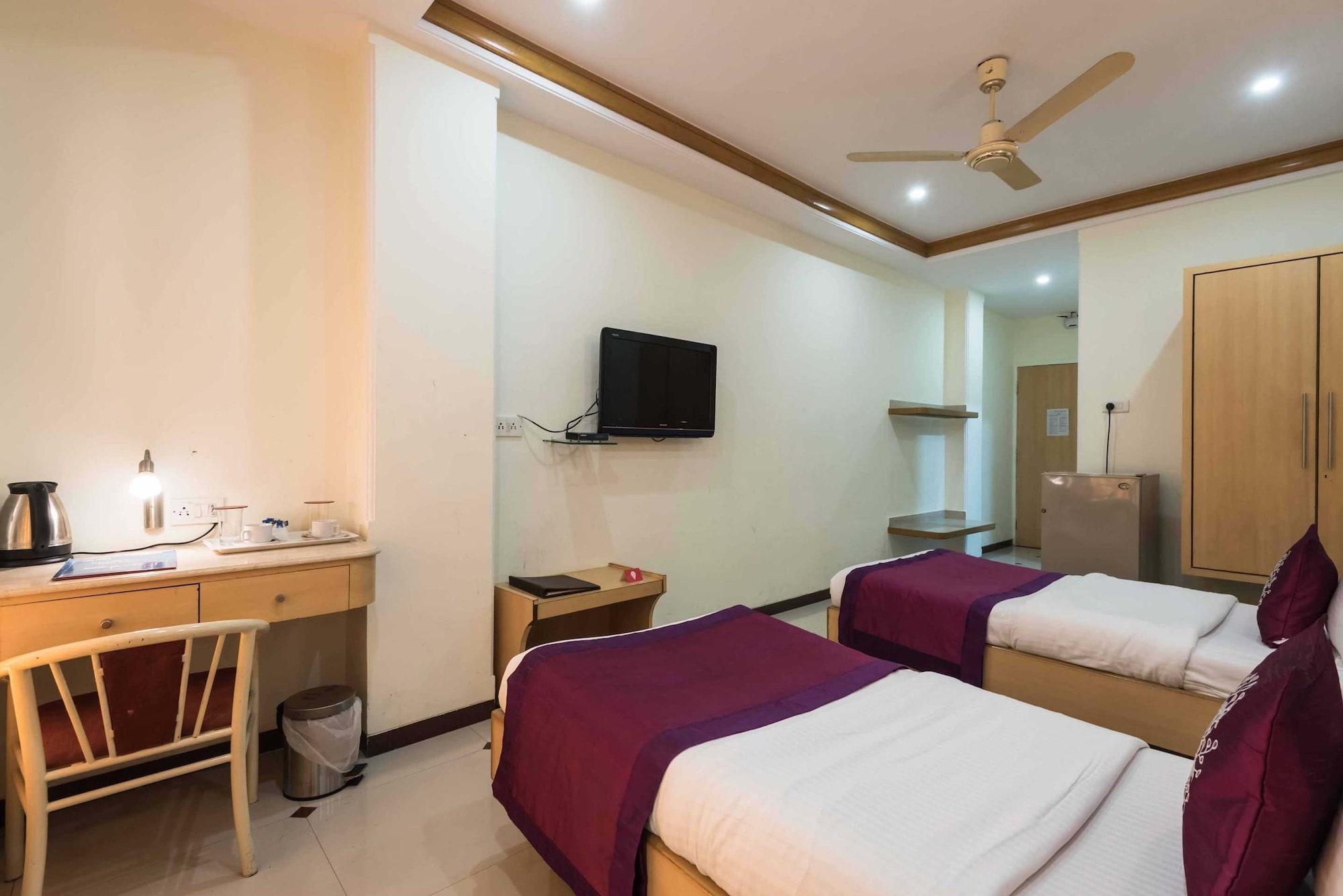 Hotel Godwin - Colaba Bombay Exterior foto