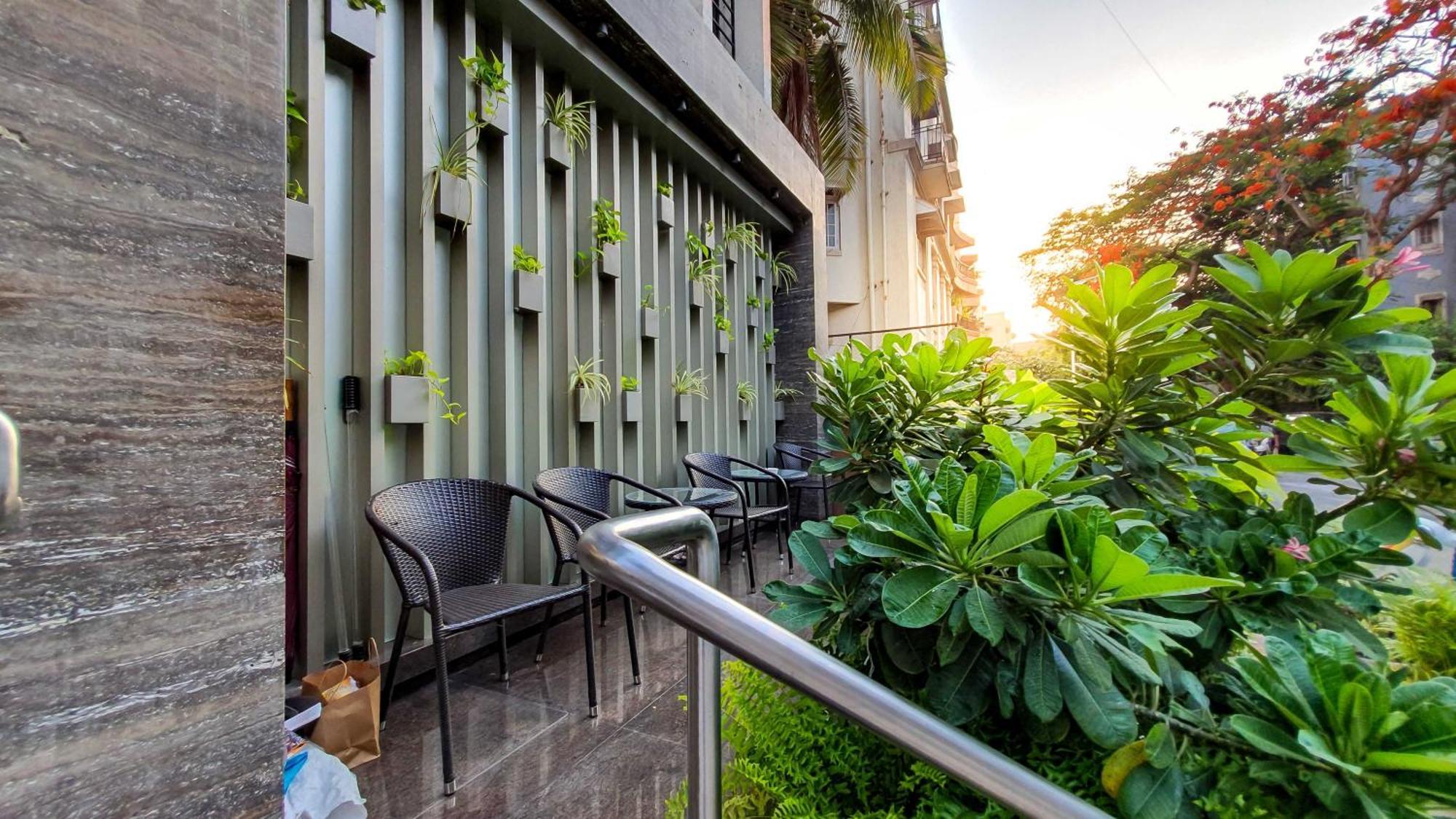 Hotel Godwin - Colaba Bombay Exterior foto