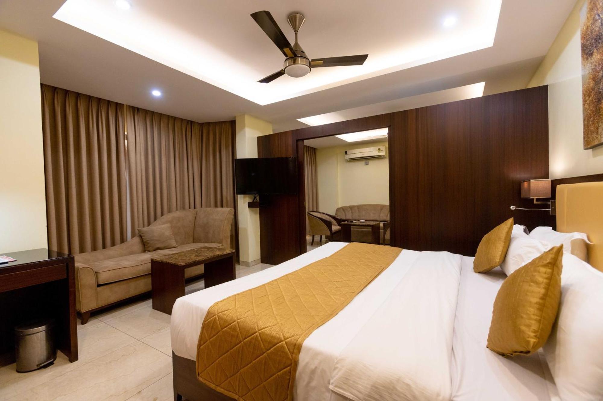 Hotel Godwin - Colaba Bombay Exterior foto