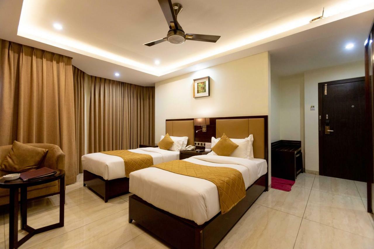 Hotel Godwin - Colaba Bombay Exterior foto